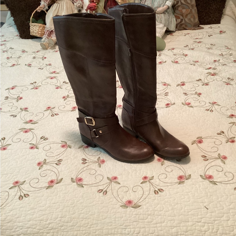 Unisa ladies wide calf brown riding boots, size 8.5